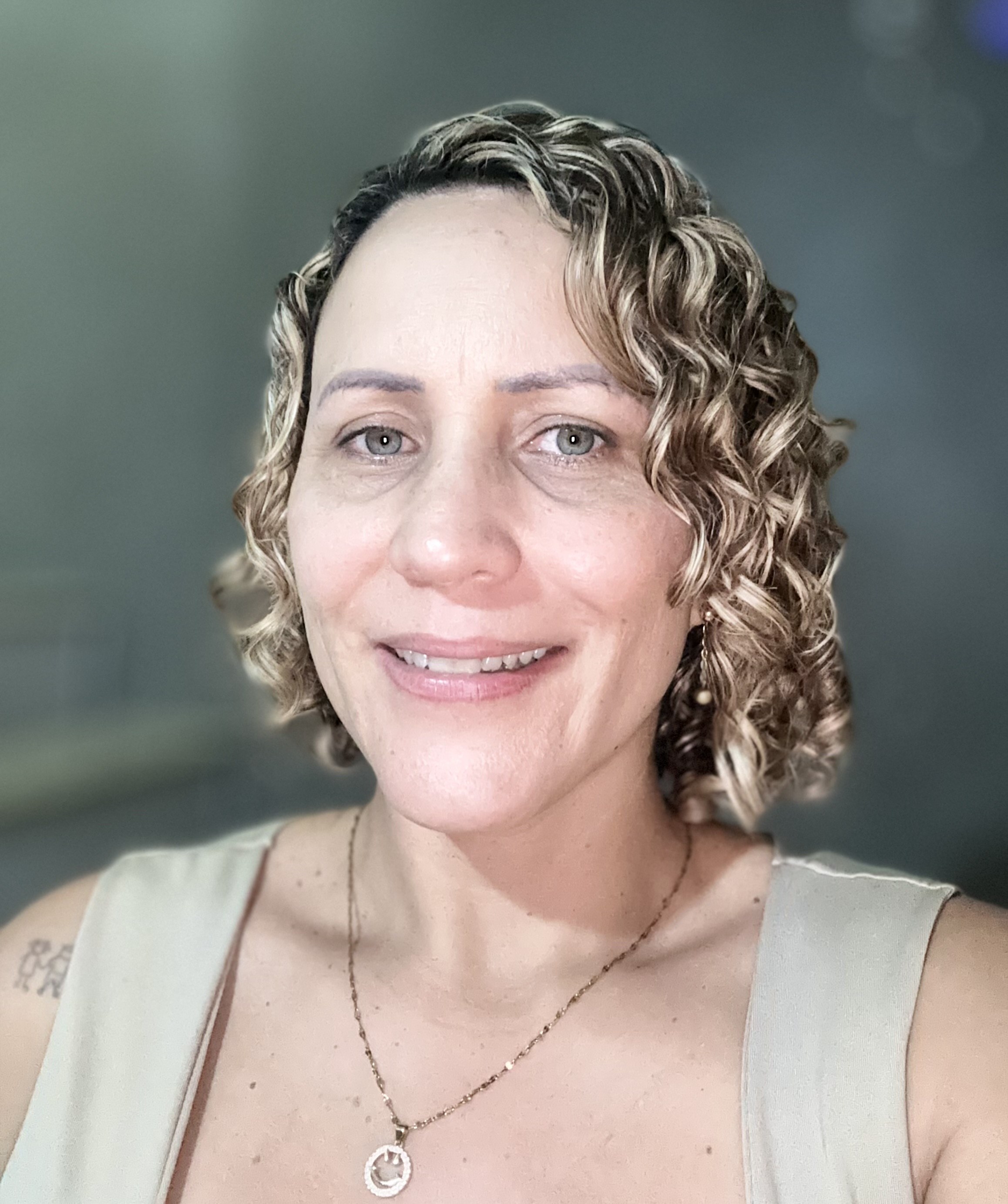 Renata Porto Pires
